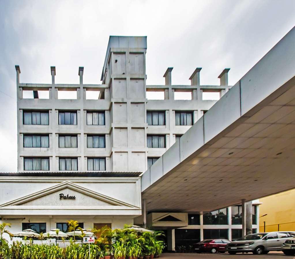 Quality Inn Regency, Nászik Kültér fotó