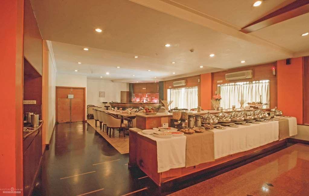 Quality Inn Regency, Nászik Étterem fotó