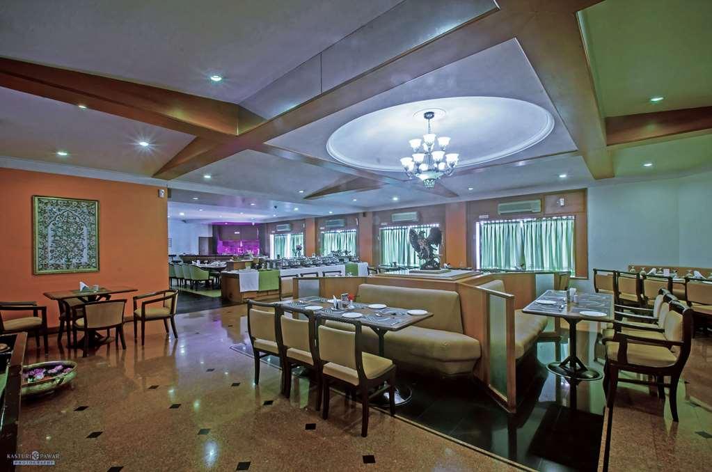 Quality Inn Regency, Nászik Étterem fotó