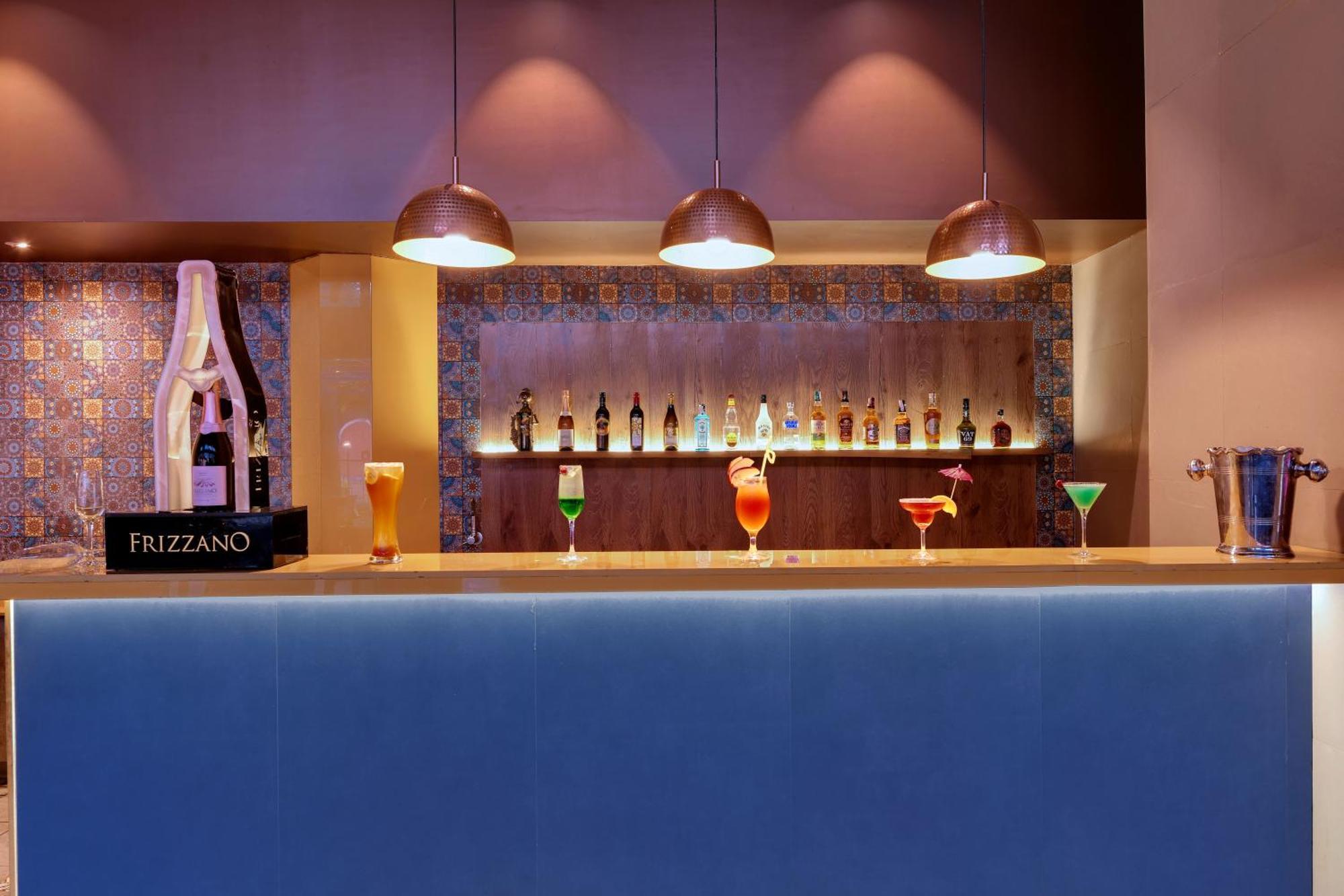 Quality Inn Regency, Nászik Kültér fotó