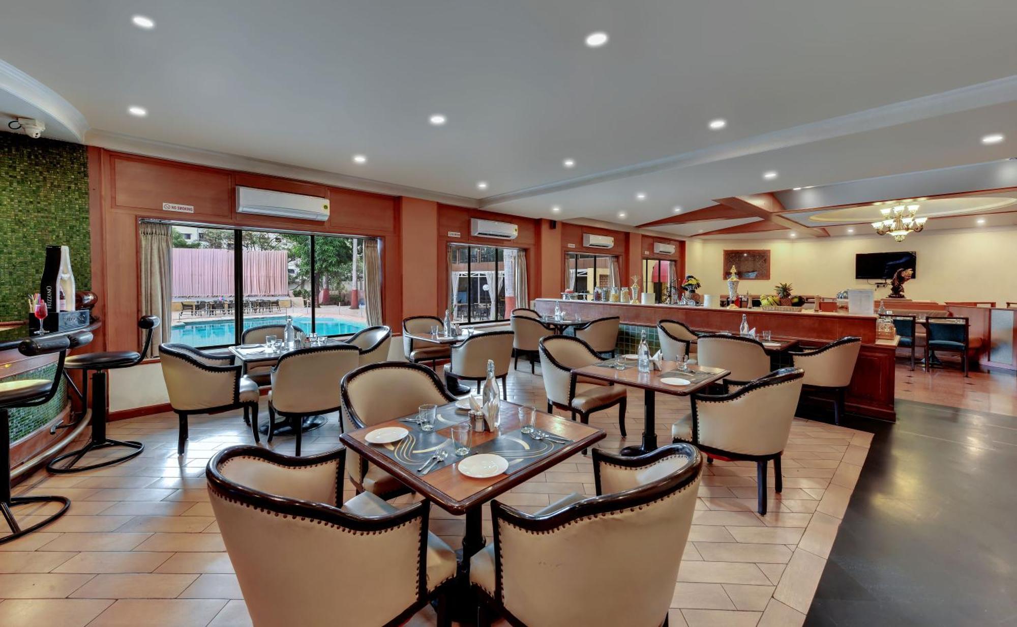 Quality Inn Regency, Nászik Kültér fotó